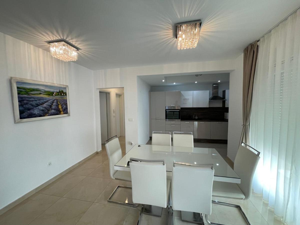 Luxury Apartment 1 Villa Arta 比比涅 外观 照片
