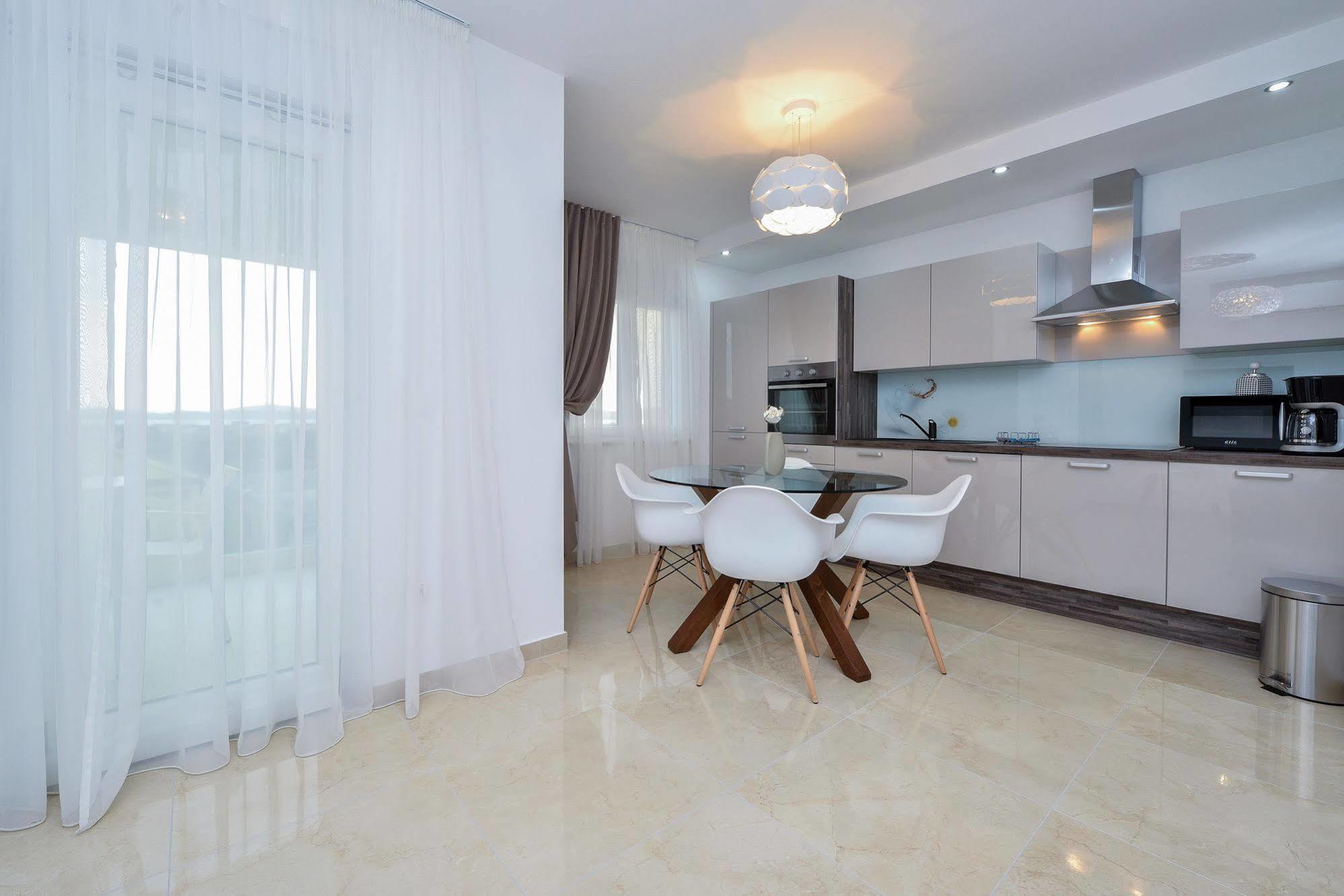 Luxury Apartment 1 Villa Arta 比比涅 外观 照片